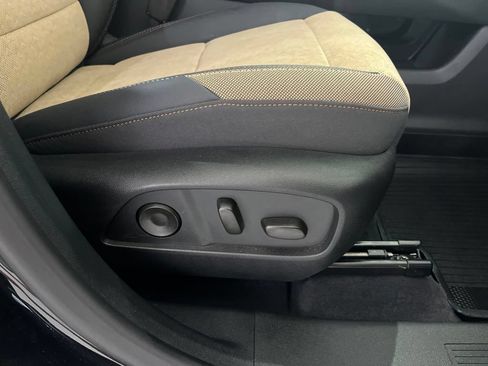 Used 2026 Chevrolet Equinox ACTIV w/ Convenience Package III AWD/4WD image 59