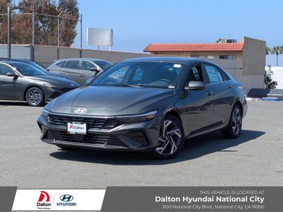 New 2025 Hyundai Elantra Limited