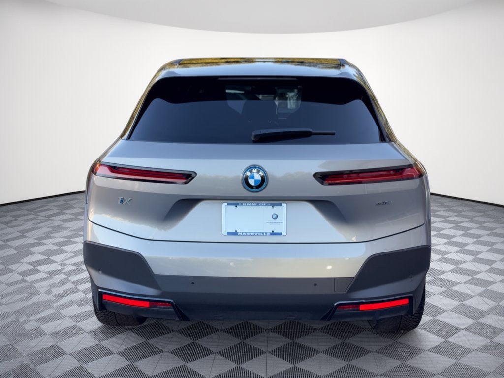 Used 2024 BMW iX xDrive50 w/ Premium Package AWD/4WD image 11