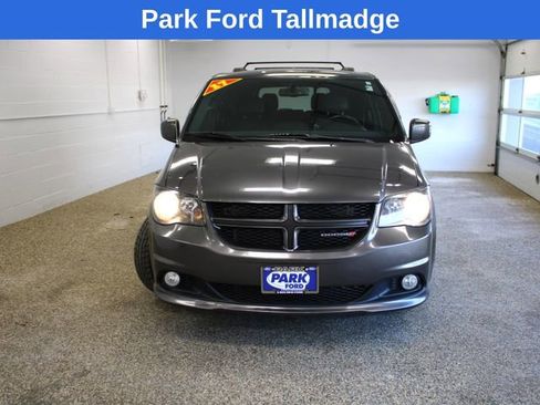 Used 2017 Dodge Grand Caravan GT image 8