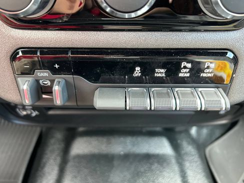 New 2026 RAM 2500 Tradesman w/ Chrome Appearance Group AWD/4WD image 28