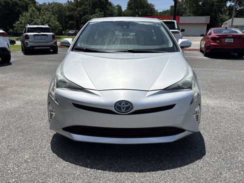 Used 2016 Toyota Prius Three Touring FWD image 8