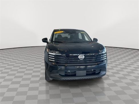 Used 2025 Nissan Kicks S image 3