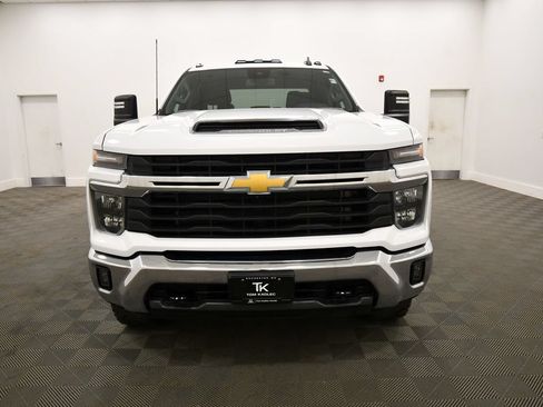 Used 2024 Chevrolet Silverado 3500 LT w/ Convenience Package AWD/4WD image 11