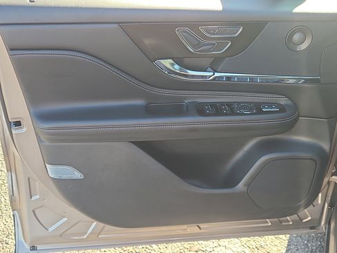 Used 2020 Lincoln Corsair Reserve w/ Elements Package image 20