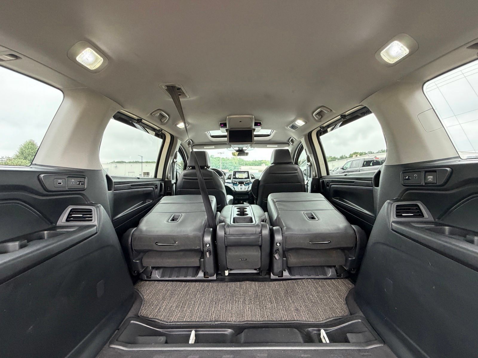 Used 2023 Honda Odyssey Elite image 36