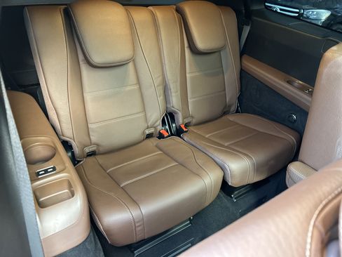 Certified 2025 Mercedes-Benz GLS 450 4MATIC w/ AMG Line Exterior image 45
