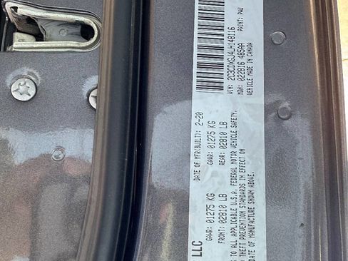 Used 2020 Dodge Charger Scat Pack RWD image 40