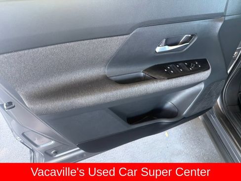 Used 2025 Nissan Kicks SV FWD image 10
