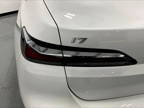 New 2025 BMW i7 eDrive50 RWD image 32