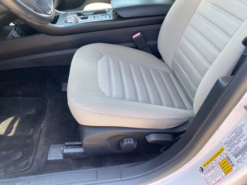 Used 2018 Ford Fusion S FWD image 14