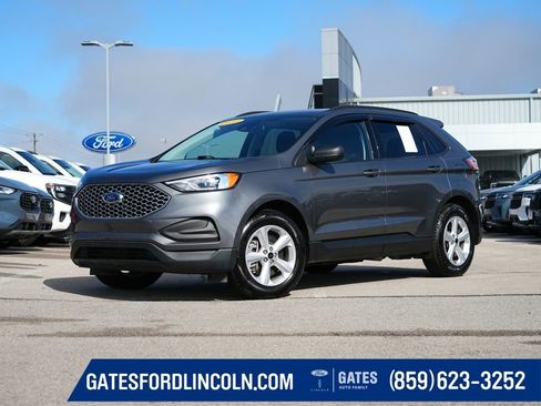 Used 2023 Ford Edge SE image 1