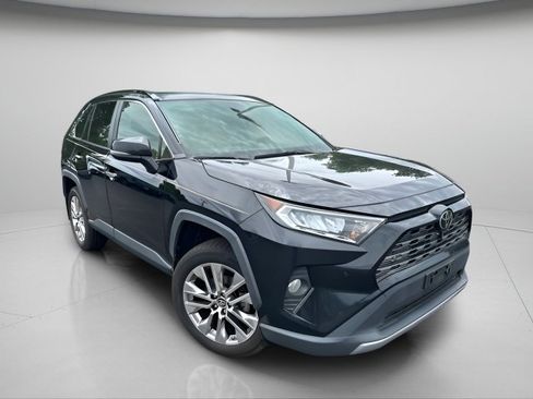 Used 2019 Toyota RAV4 Limited AWD/4WD image 5