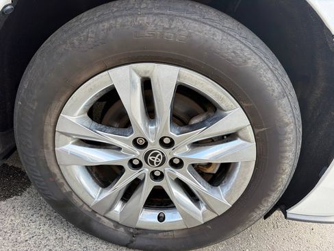 Used 2022 Toyota Sienna Limited AWD/4WD image 26