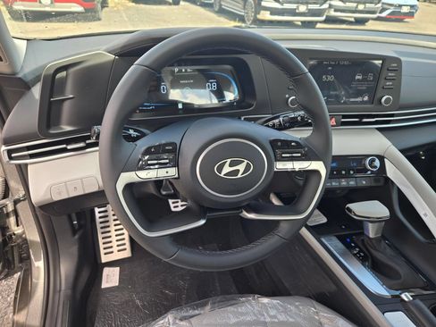 New 2026 Hyundai Elantra SEL Sport FWD image 9