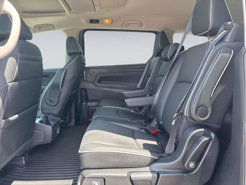 Certified 2026 Honda Odyssey Touring image 15