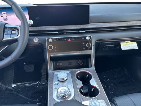 Used 2025 Genesis GV80 2.5T Select image 11