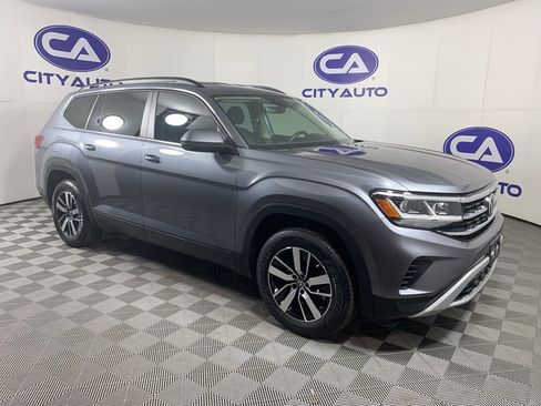 Used 2022 Volkswagen Atlas SE image 1