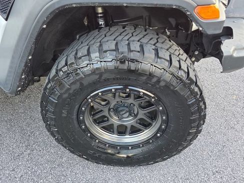 Used 2021 Jeep Gladiator Rubicon AWD/4WD image 11