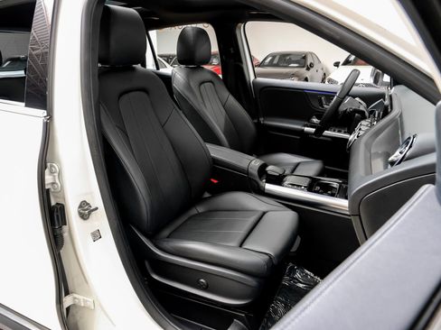 Used 2023 Mercedes-Benz GLA 250 w/ Premium Package image 34