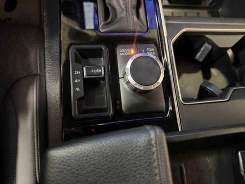 Used 2022 Toyota Tundra SR5 image 31