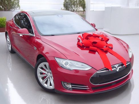Used 2014 Tesla Model S P85D image 2