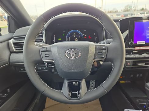 New 2026 Toyota Camry SE image 14
