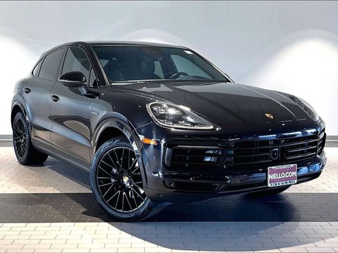Used 2021 Porsche Cayenne E-Hybrid Coupe AWD/4WD image 12