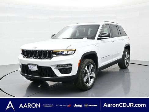 Used 2025 Jeep Grand Cherokee Limited 4xe w/ Luxury Tech Group II AWD/4WD image 1