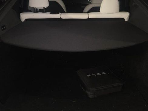 Used 2026 Tesla Model Y Long Range RWD image 7