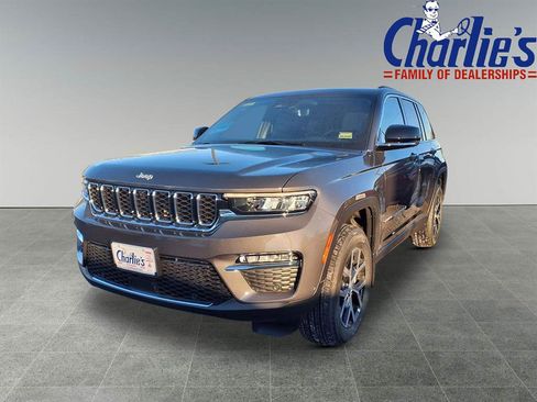 New 2025 Jeep Grand Cherokee Limited w/ Luxury Tech Group II AWD/4WD image 1