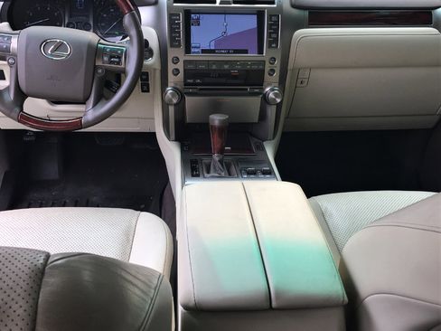 Used 2011 Lexus GX 460 image 21