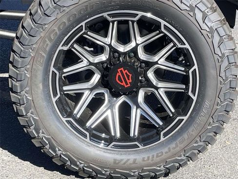 New 2025 Ford F250 Lariat w/ Lariat Ultimate Package image 36