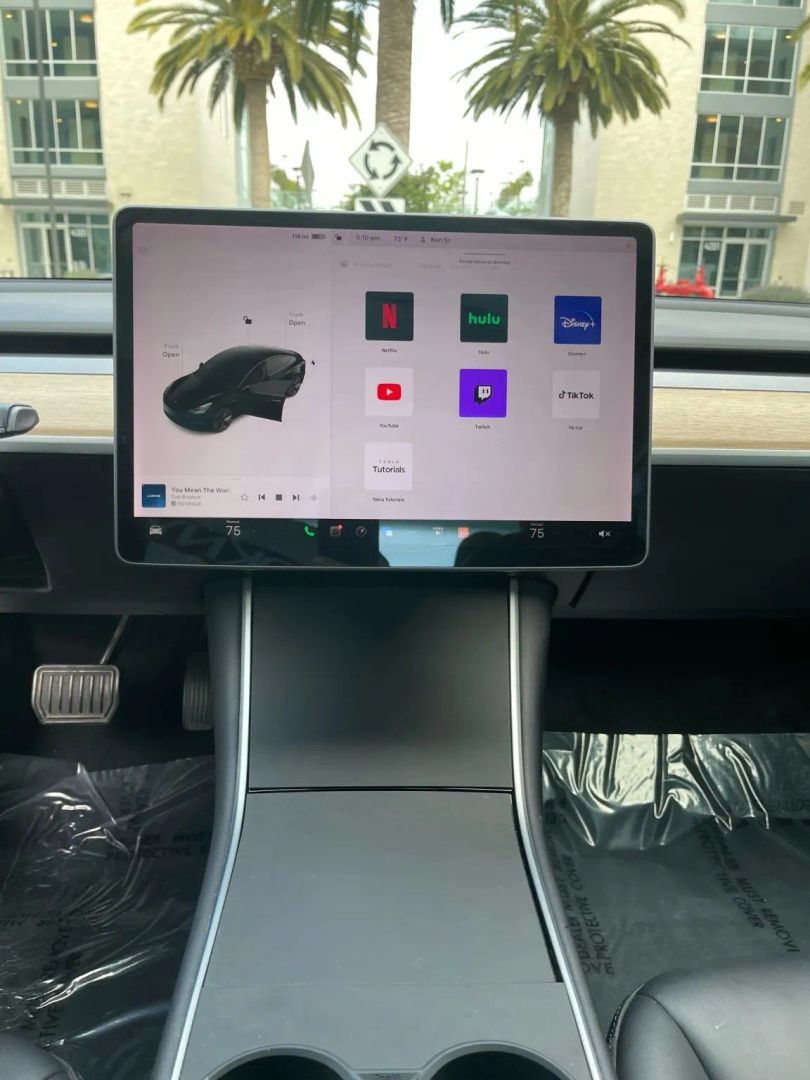 Used 2019 Tesla Model 3 Long Range RWD image 13