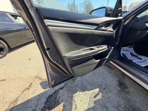 Used 2021 Honda Civic Sport image 32