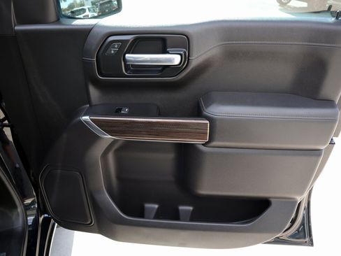 Used 2022 Chevrolet Silverado 1500 LT image 13