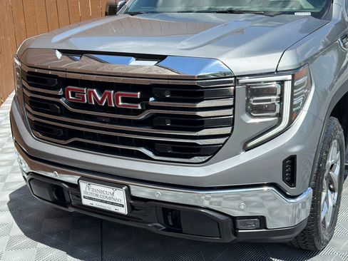 Used 2024 GMC Sierra 1500 SLT w/ SLT Premium Plus Package AWD/4WD image 22