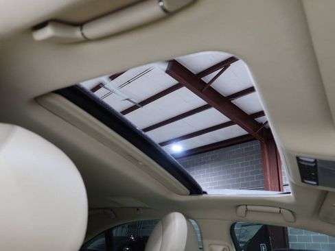 Used 2012 Lexus LS 460 w/ Comfort Pkg RWD image 28
