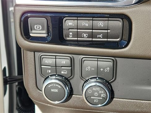 New 2026 GMC Yukon XL Elevation image 20