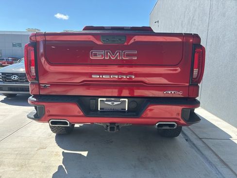 Used 2024 GMC Sierra 1500 AT4 w/ AT4 Premium Package AWD/4WD image 5