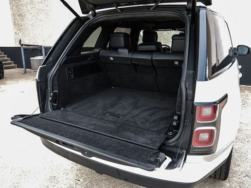 Used 2018 Land Rover Range Rover Autobiography image 64