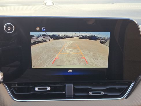 Used 2026 Chevrolet Equinox ACTIV image 21