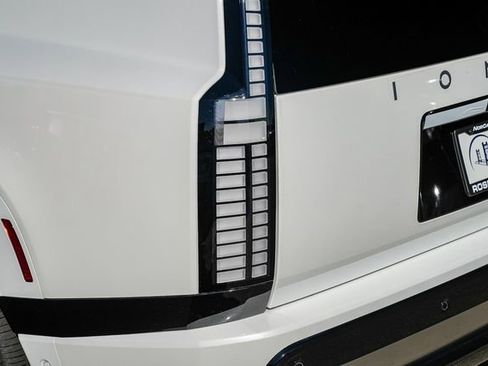 New 2026 Hyundai Ioniq 9 Calligraphy AWD/4WD image 13