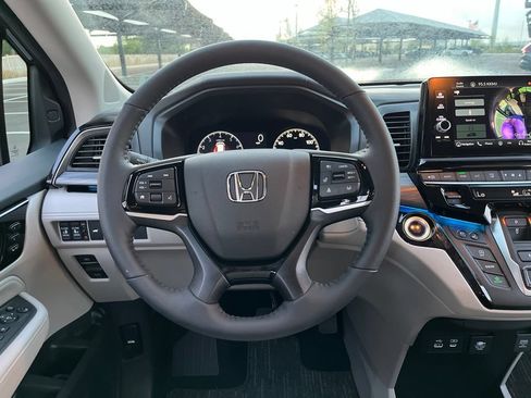 Certified 2026 Honda Odyssey Elite image 18