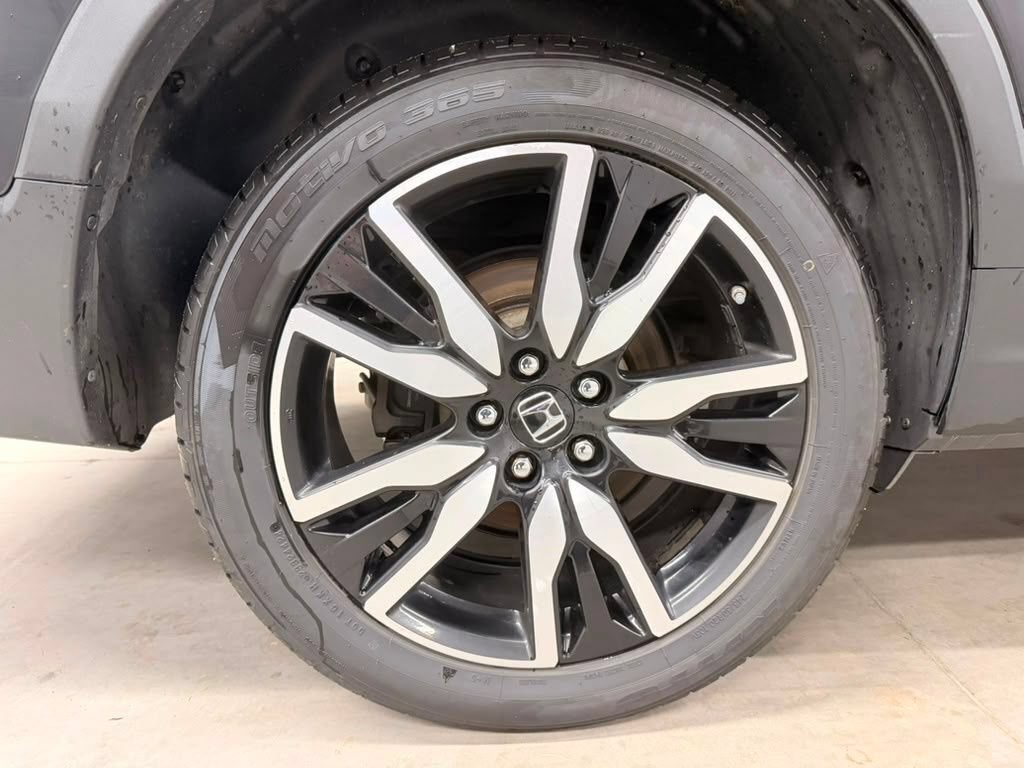 Used 2020 Honda Pilot Touring image 18