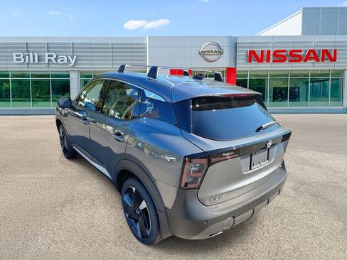 New 2026 Nissan Kicks SR w/ SR Premium Package FWD image 3