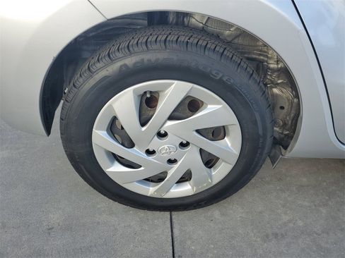 Used 2015 Toyota Prius C Four image 6