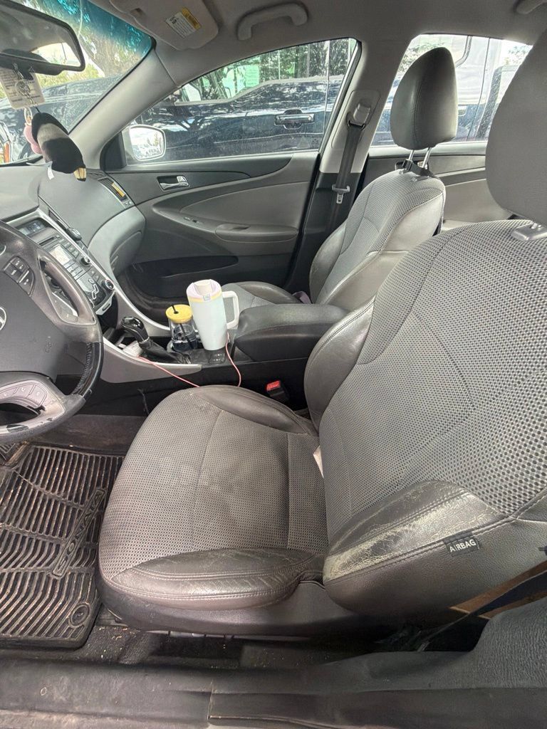Used 2013 Hyundai Sonata SE FWD image 4