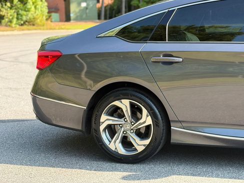 Used 2018 Honda Accord EX-L image 8