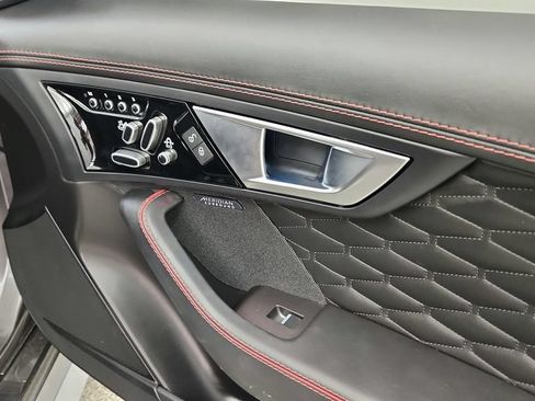 Used 2017 Jaguar F-TYPE SVR AWD/4WD image 27